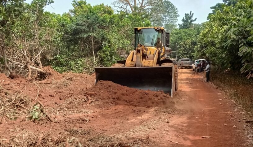 Assuefry : Le Maire Yoboua Kouabenan Ceverin désenclave Kouakou-Dapakro et ses 24 campements